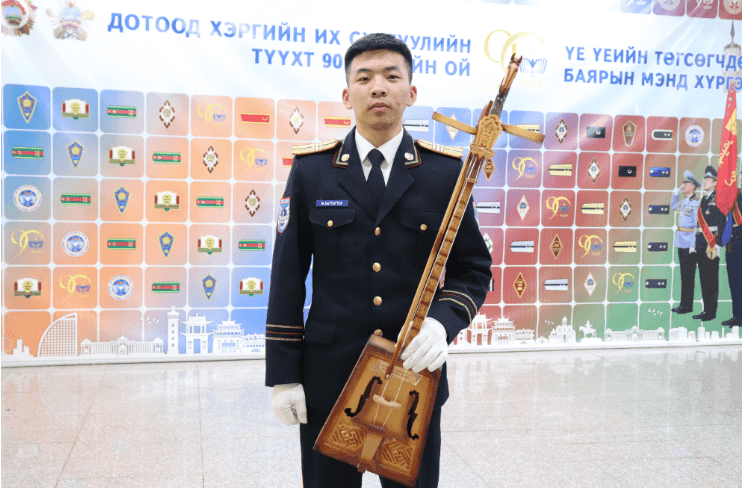 ​ТҮРҮҮЧ Ж.БАТТОГТОХ: МӨРӨӨДЛӨӨ ӨДӨР БҮР ХАРААД БАЙХААР ХҮН МАШ ИХ ХИЧЭЭДЭГ ЮМ БИЛЭЭ